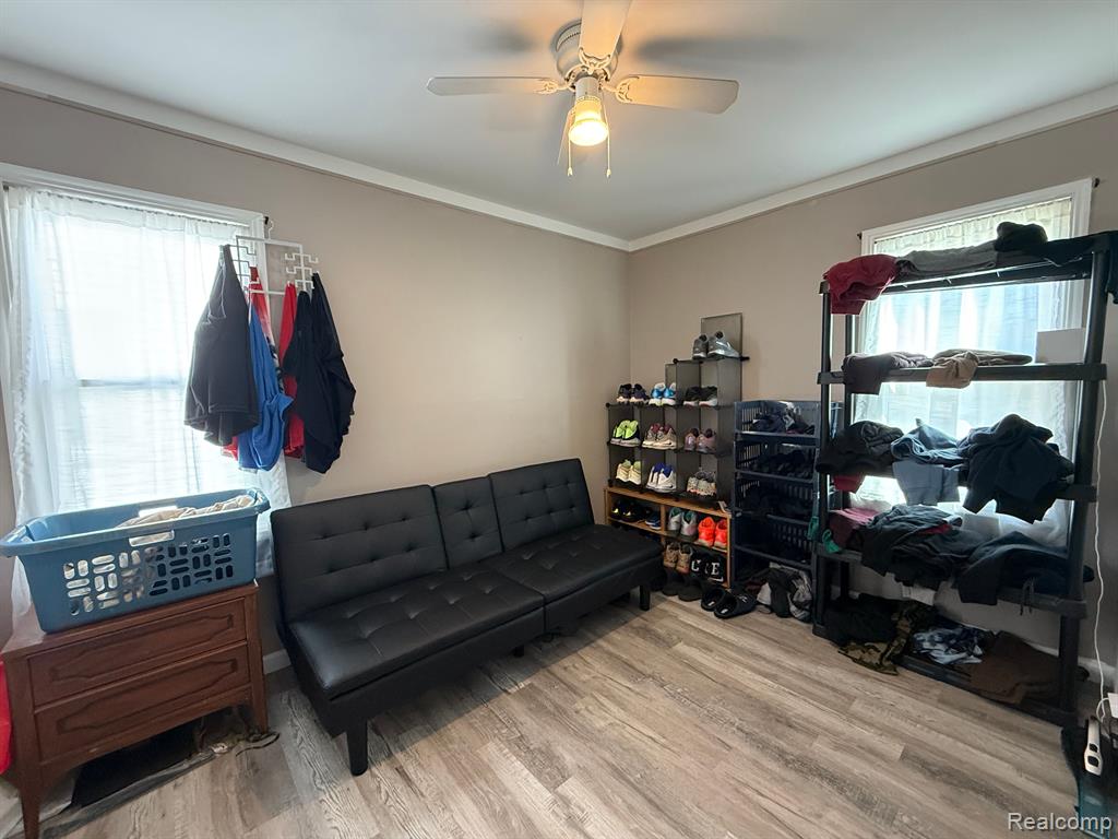 property viewer photo 7