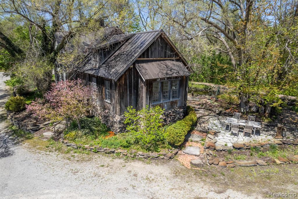 main property photo 49