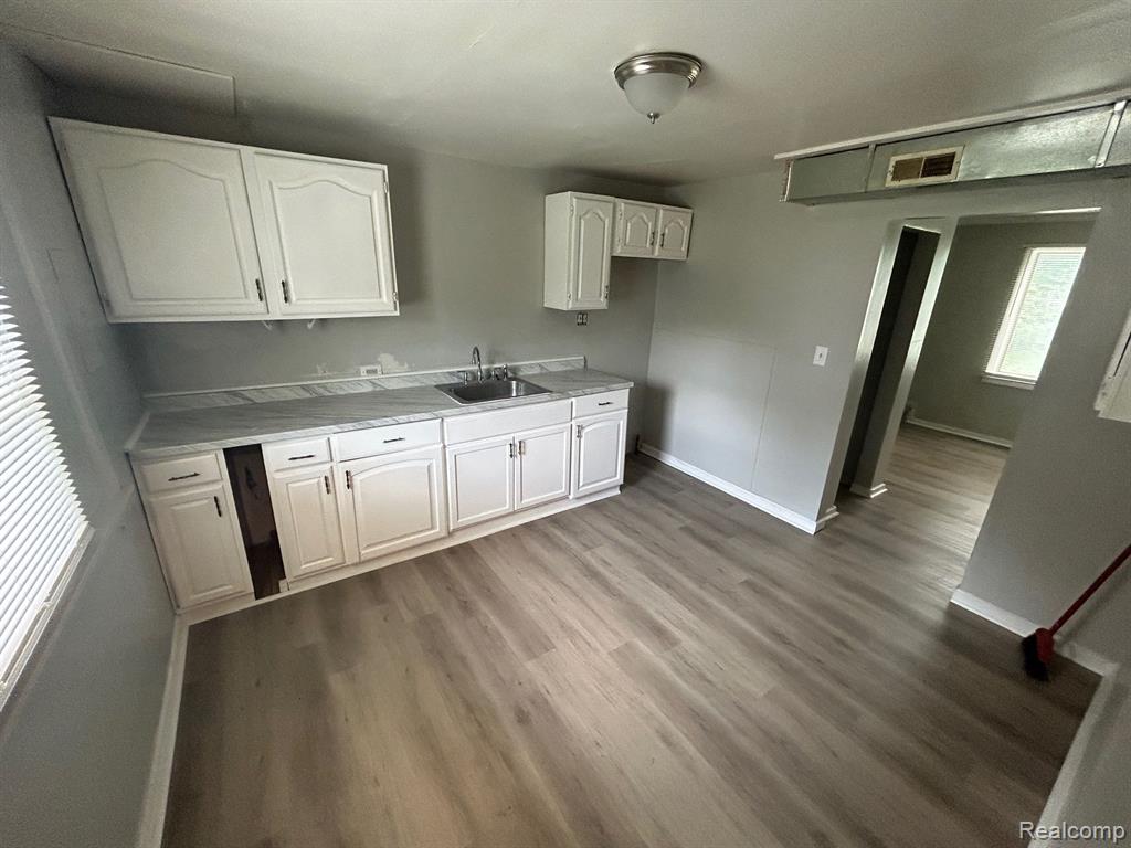 property viewer photo 4