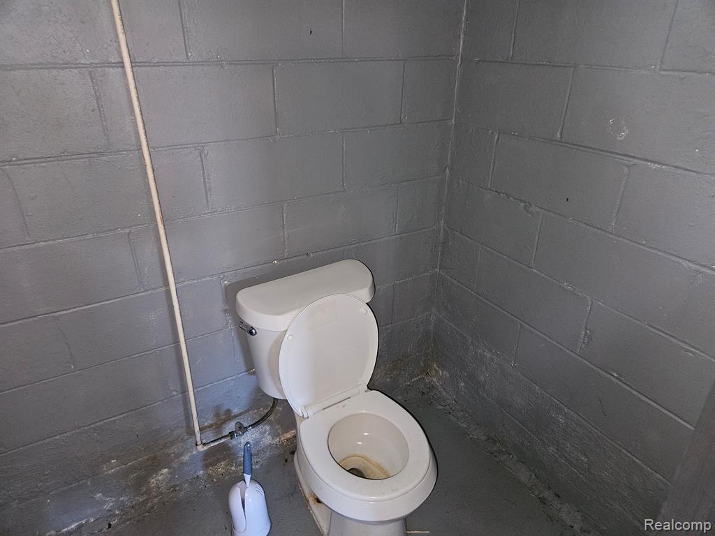 main property photo 14