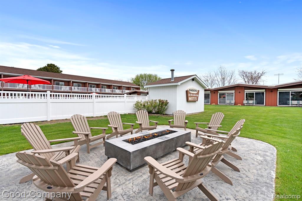 main property photo 74