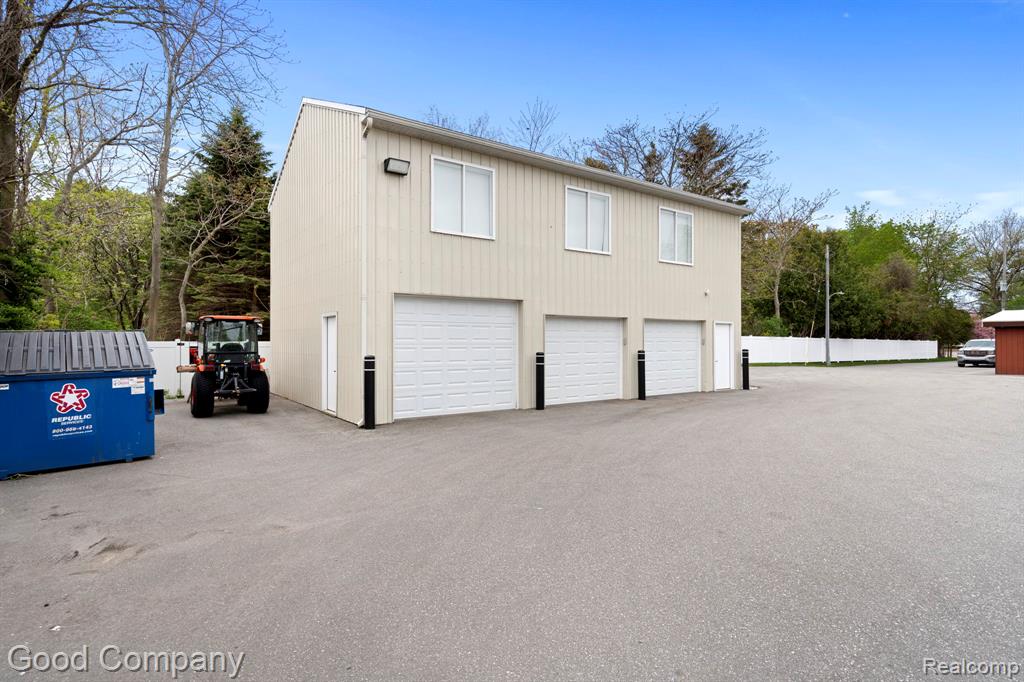 main property photo 77