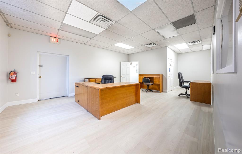 main property photo 19
