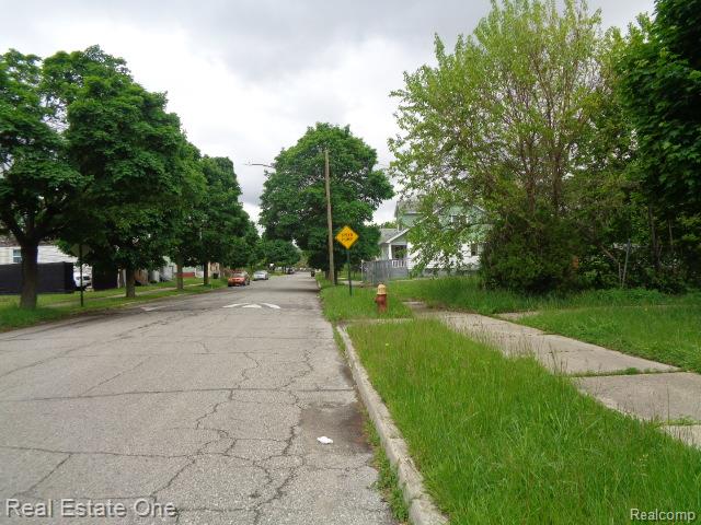 main property photo 13