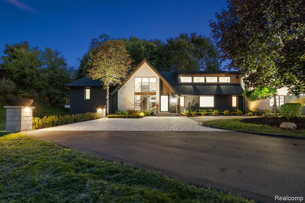 property viewer photo 1