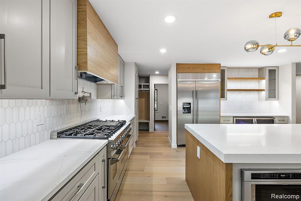 property viewer photo 18