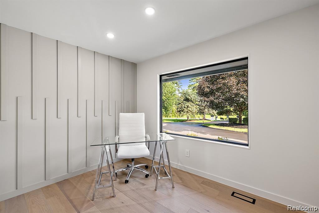 property viewer photo 22