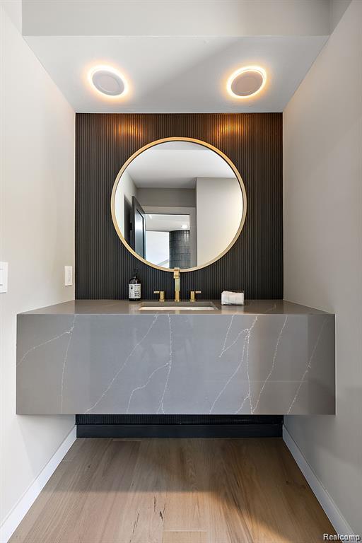 property viewer photo 24