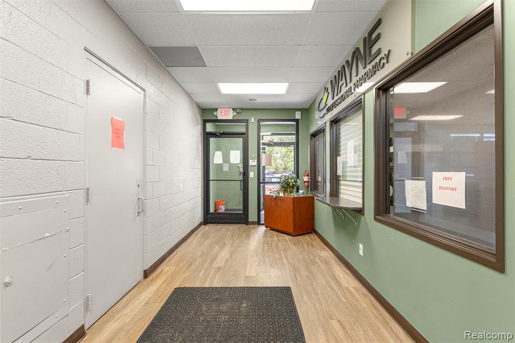main property photo 8