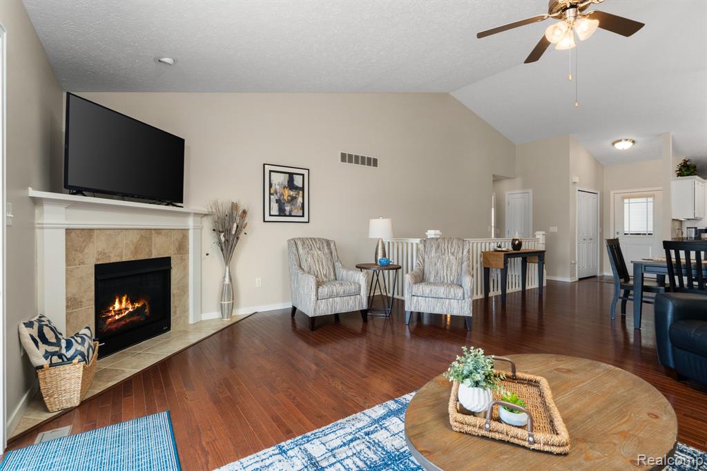 property viewer photo 4