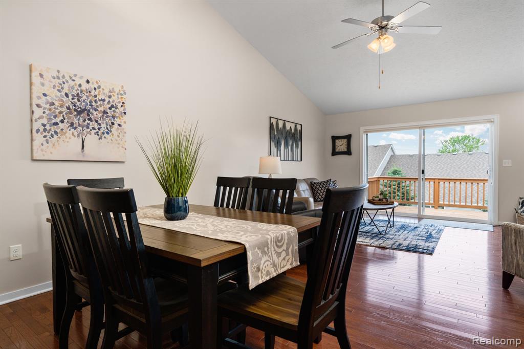 property viewer photo 5