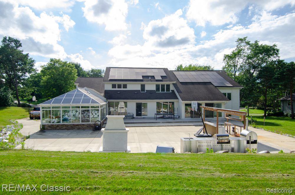 main property photo 28