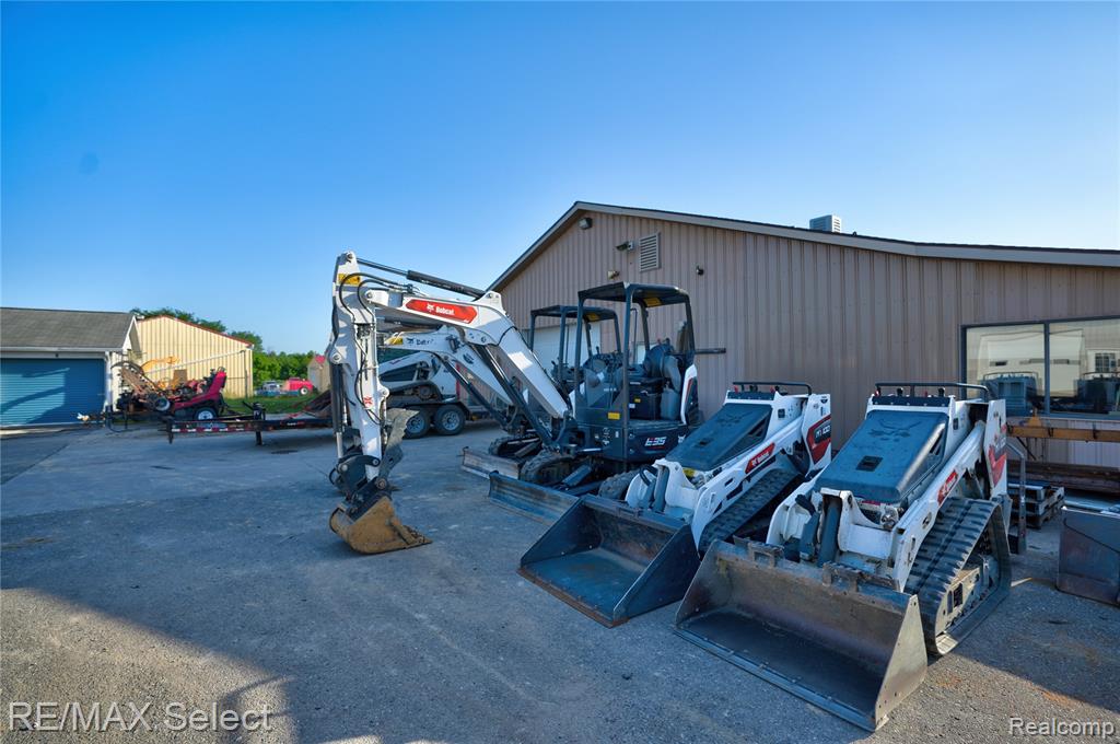 main property photo 15