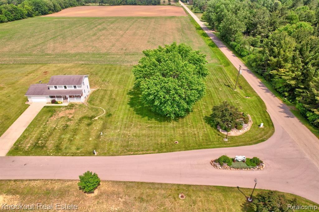 main property photo 6