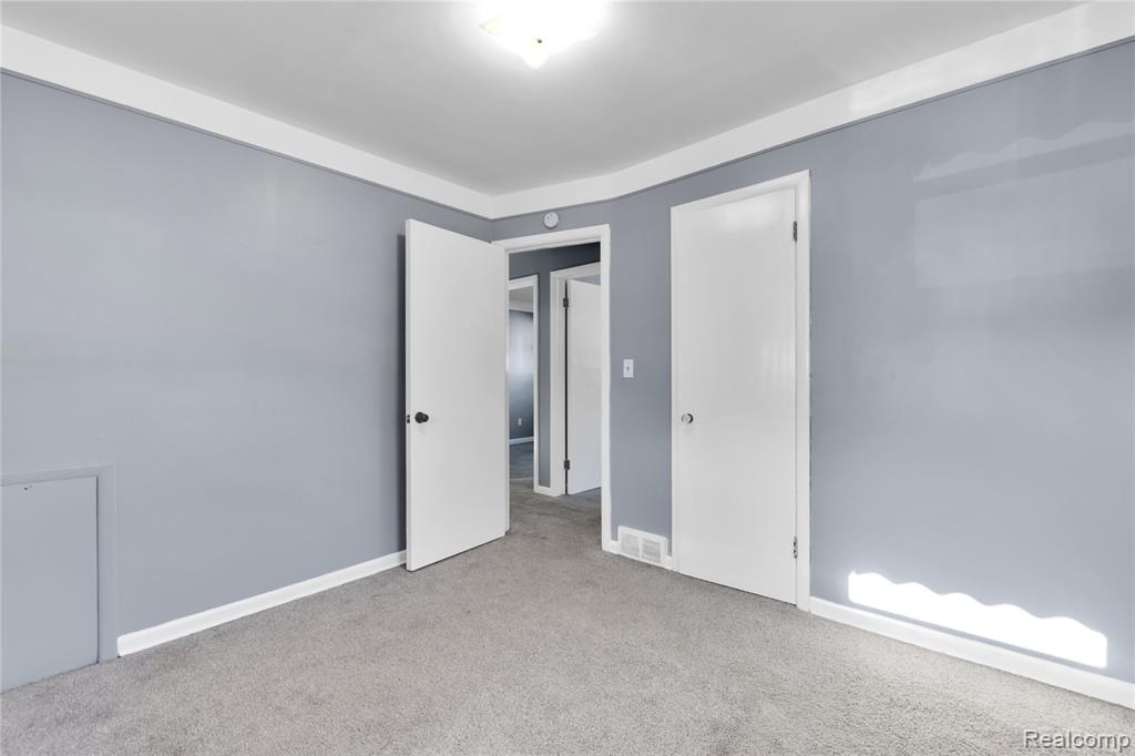 property viewer photo 8
