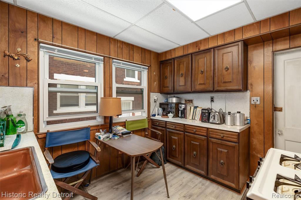 property viewer photo 12