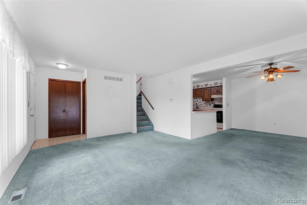 property viewer photo 7