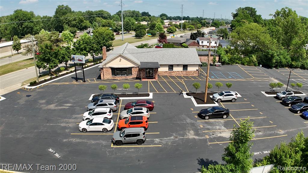 main property photo 9