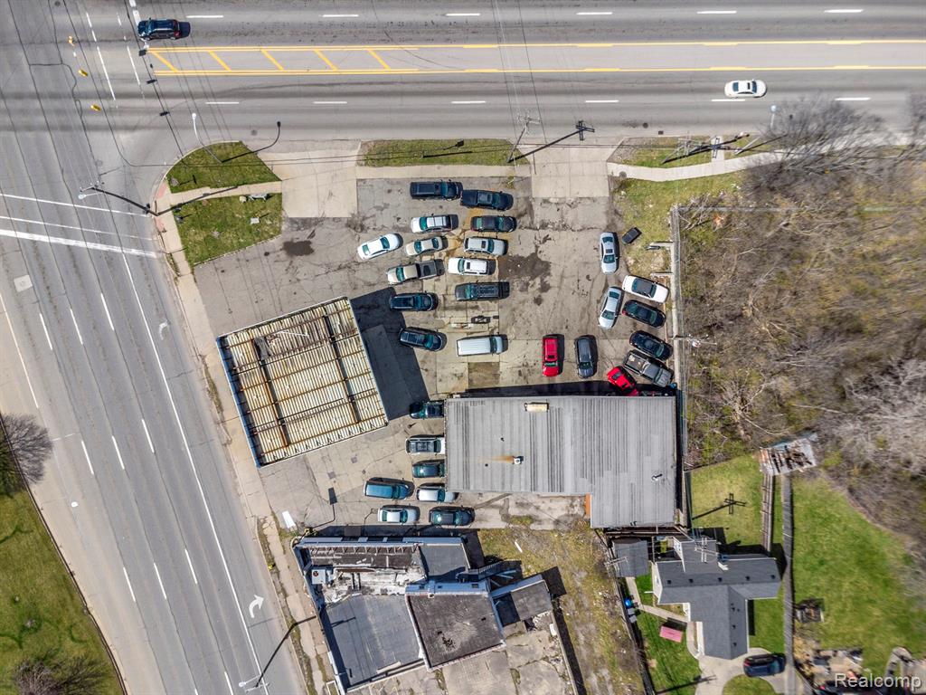 main property photo 20