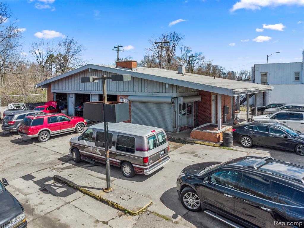main property photo 22