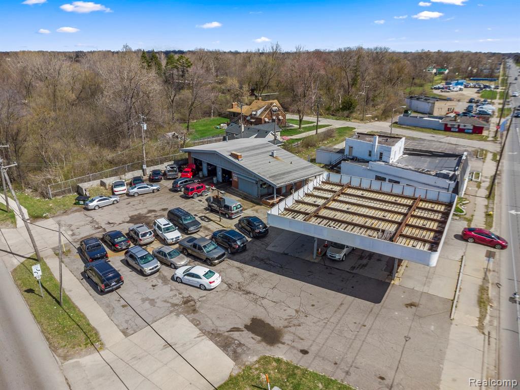 main property photo 26