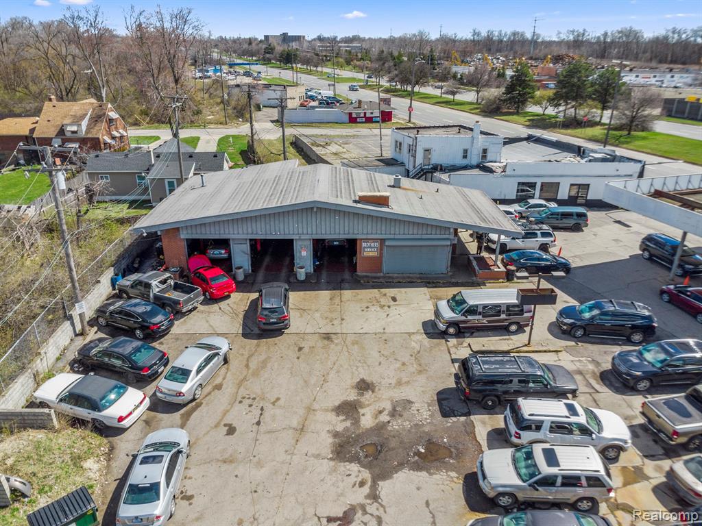 main property photo 8