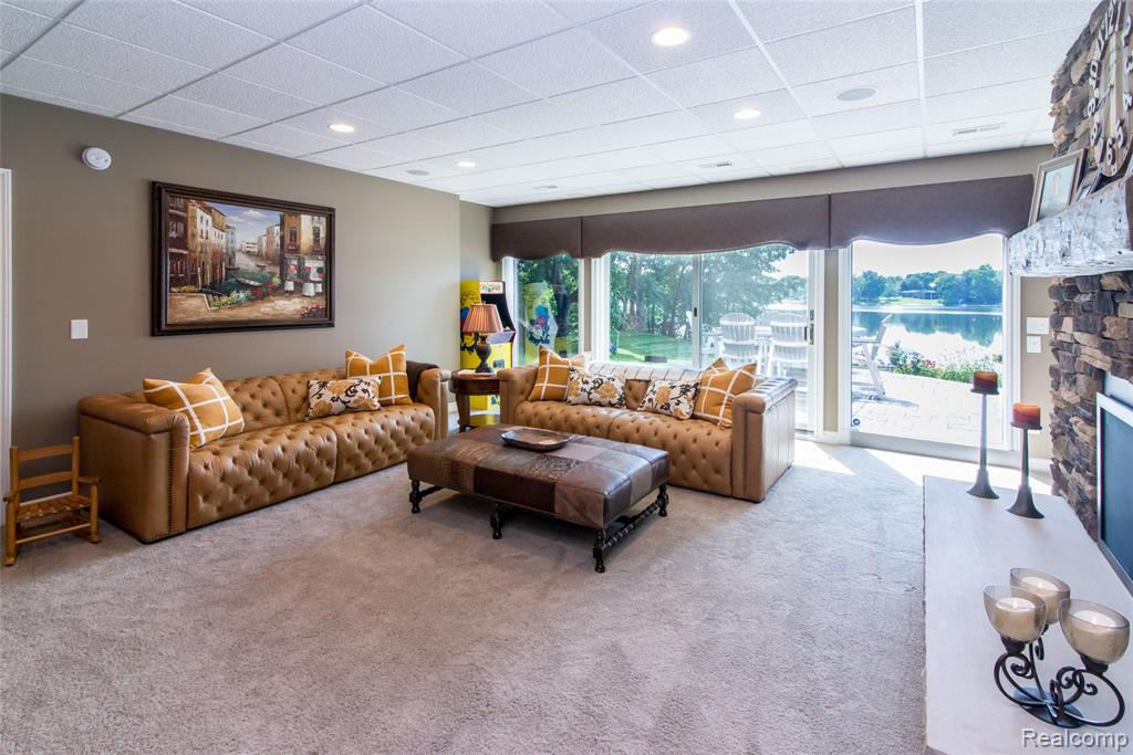 main property photo 81