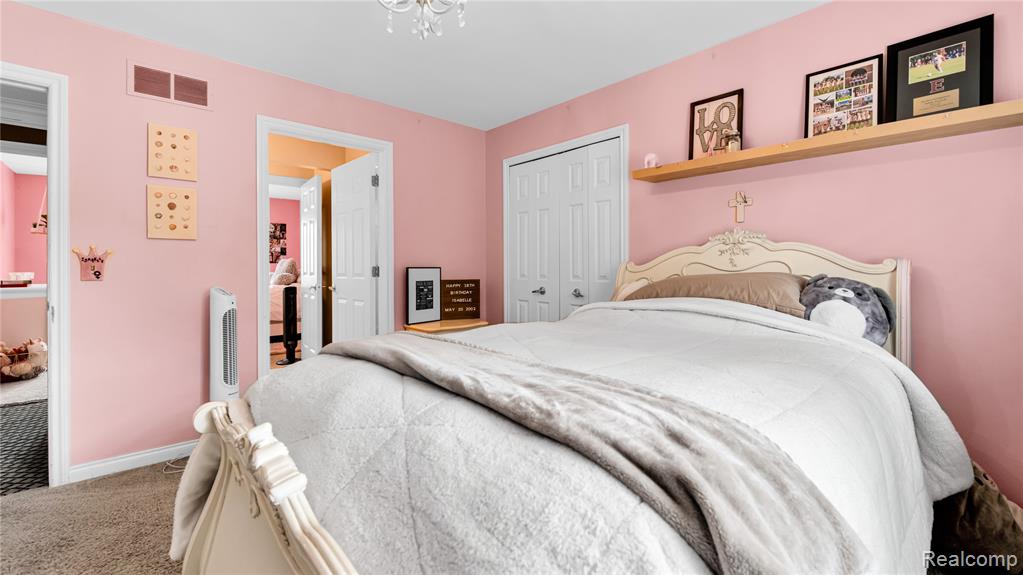 property viewer photo 37