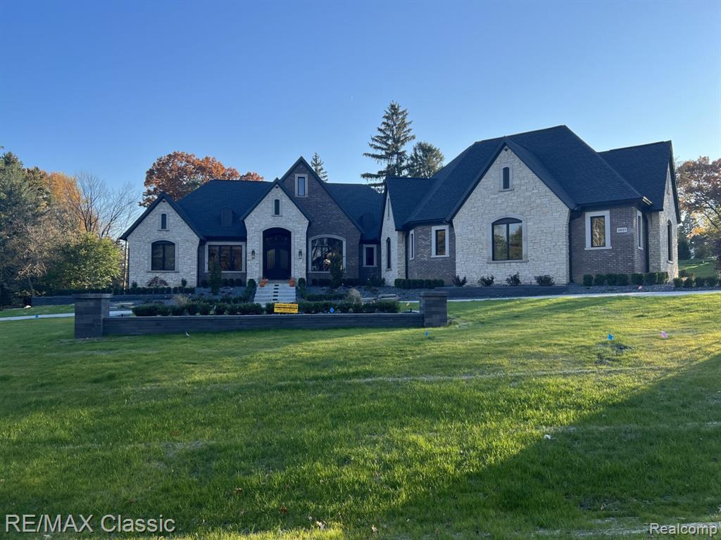main property photo 12