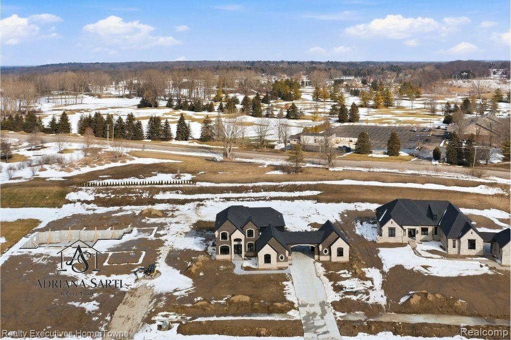 main property photo 50