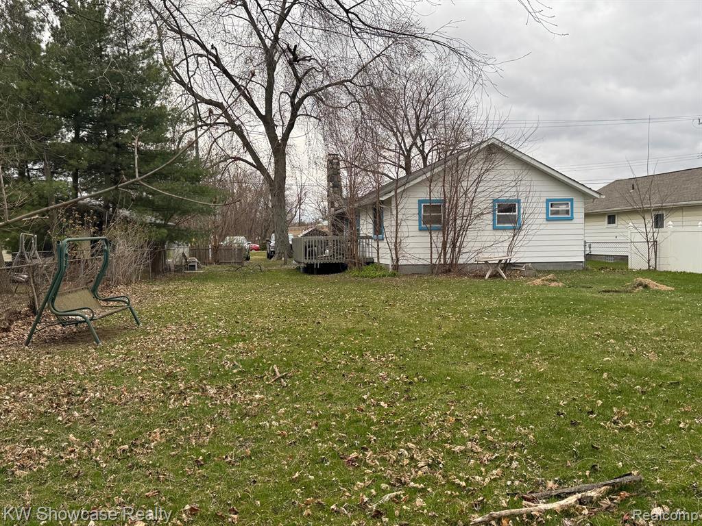 main property photo 16