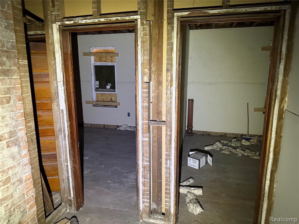 main property photo 13
