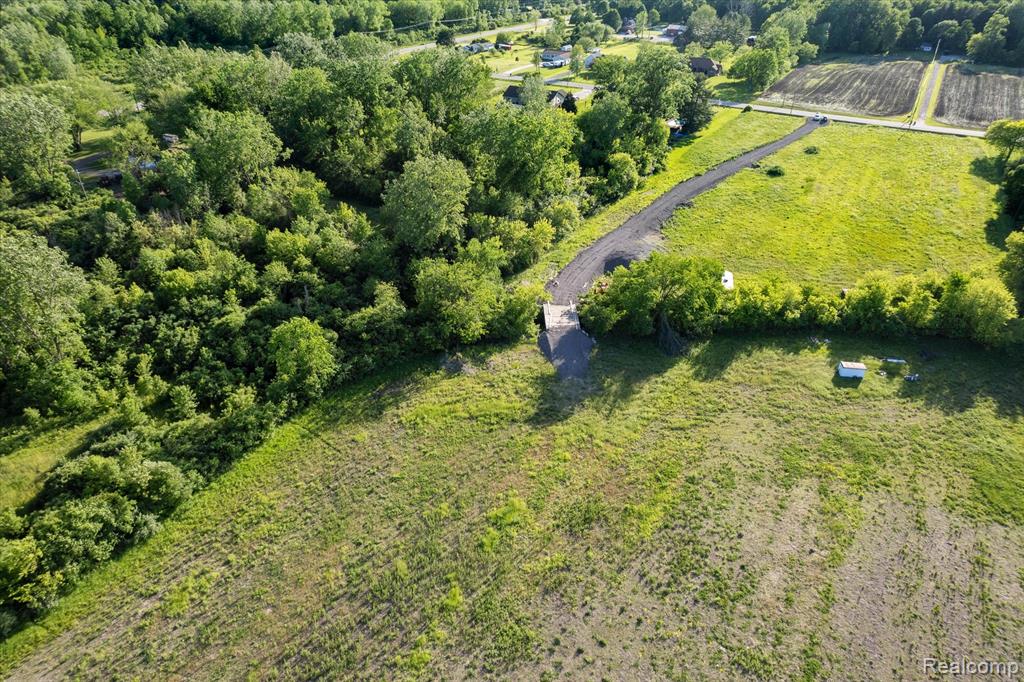 main property photo 7