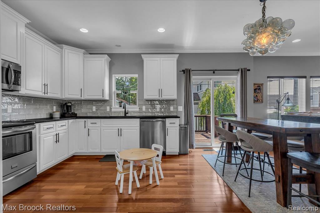 property viewer photo 10