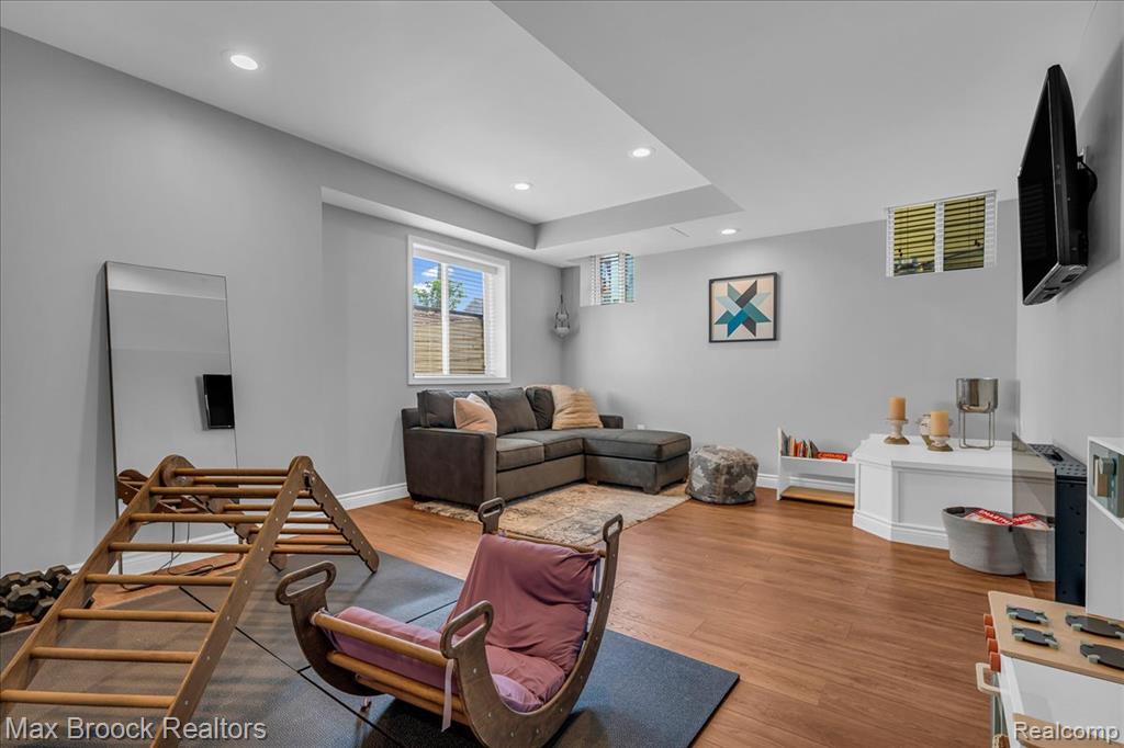 property viewer photo 33