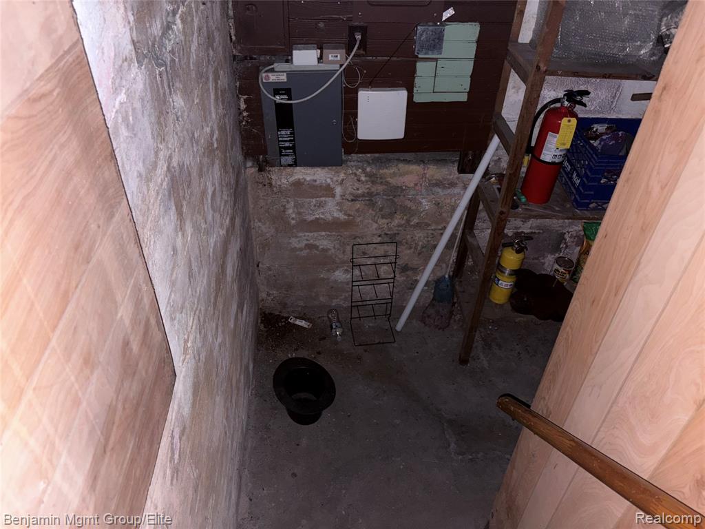 main property photo 17