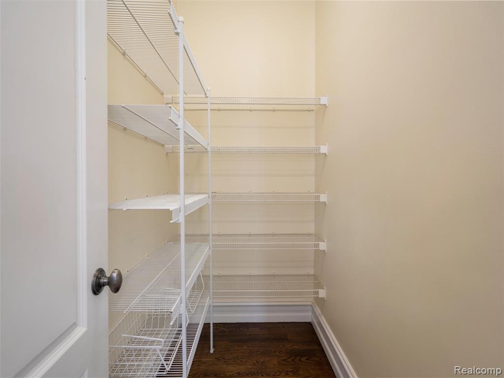 property viewer photo 10