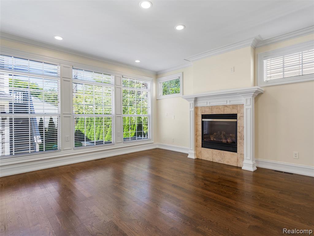 property viewer photo 18
