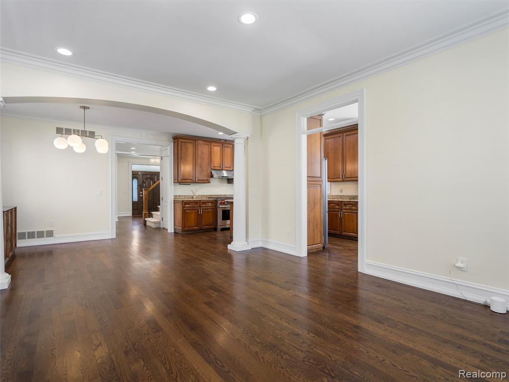 property viewer photo 19