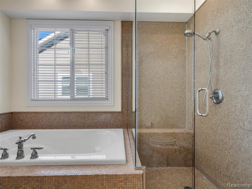property viewer photo 32
