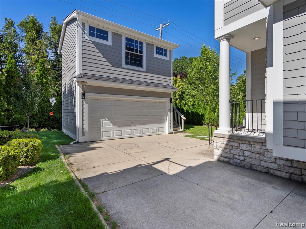 property viewer photo 41