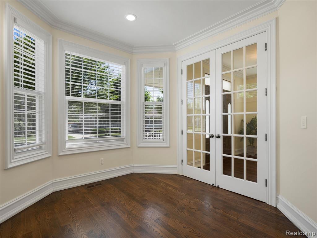 property viewer photo 7