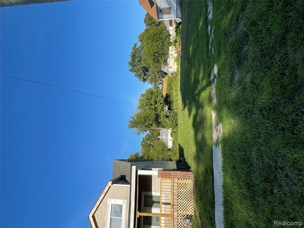 main property photo 9