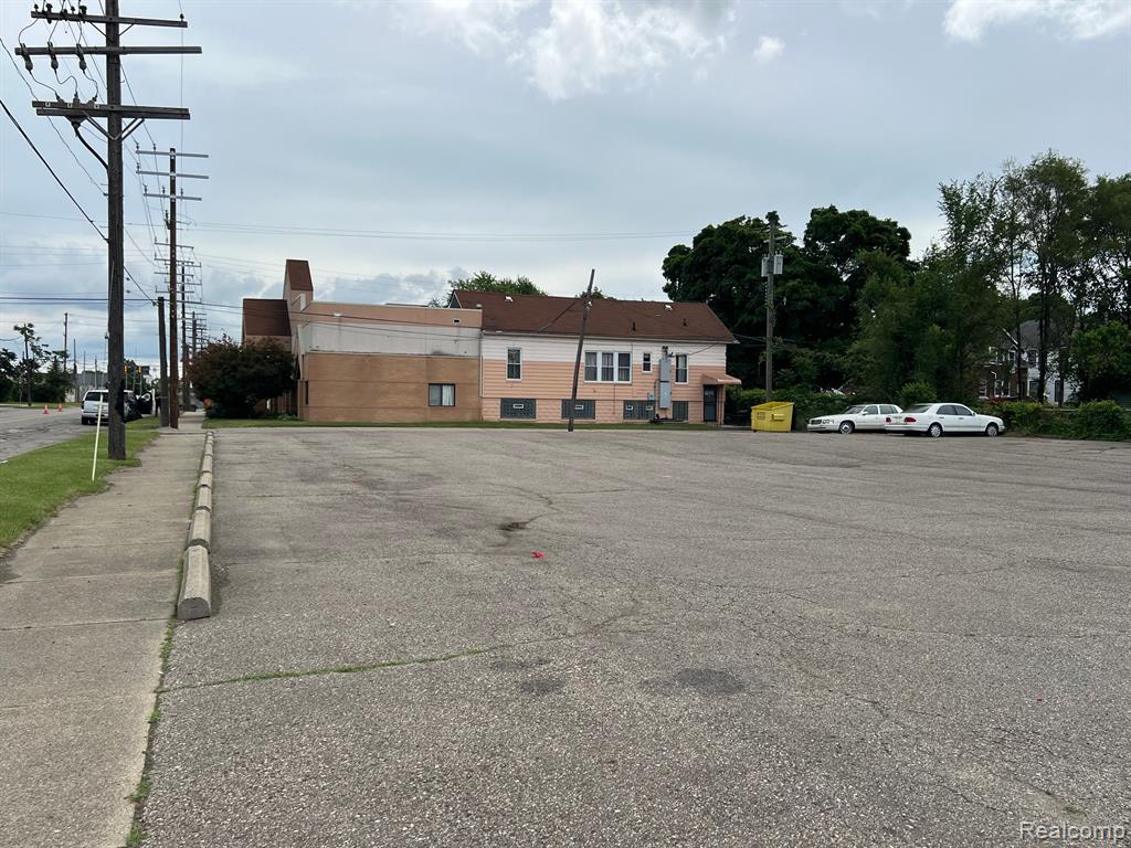 main property photo 7