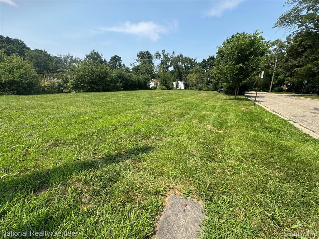 main property photo 3