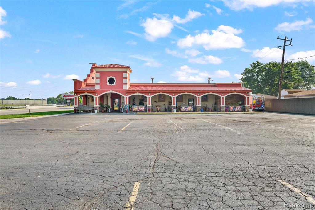main property photo 8