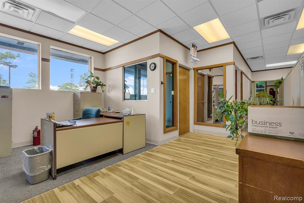 main property photo 8