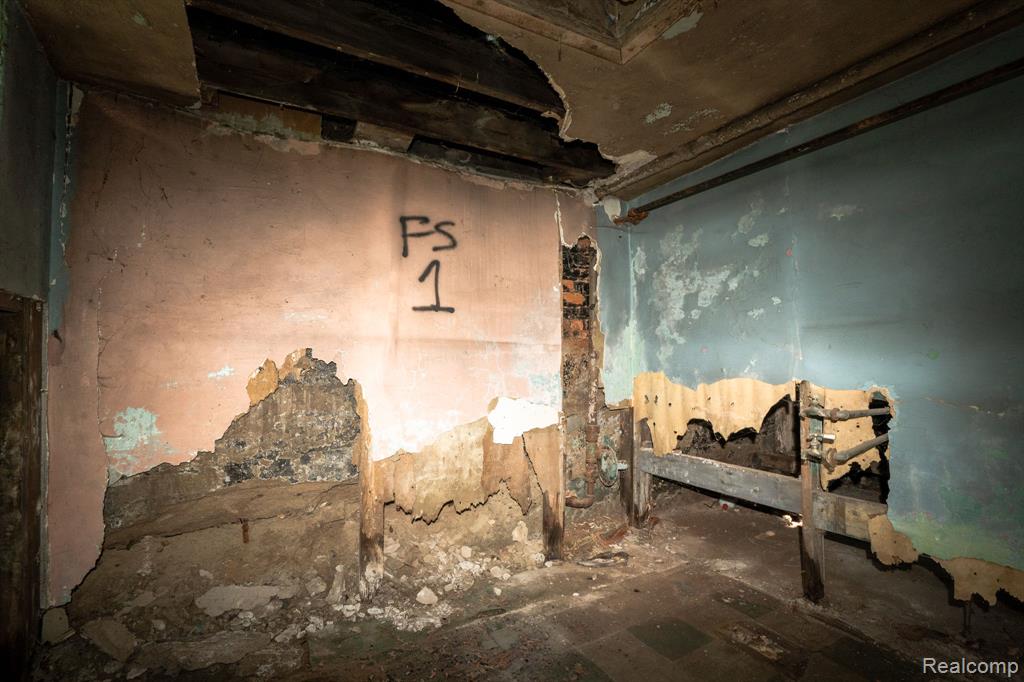 main property photo 52
