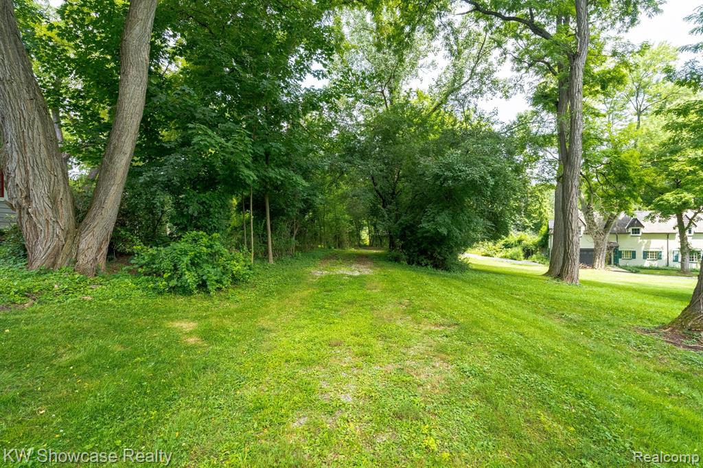 main property photo 7