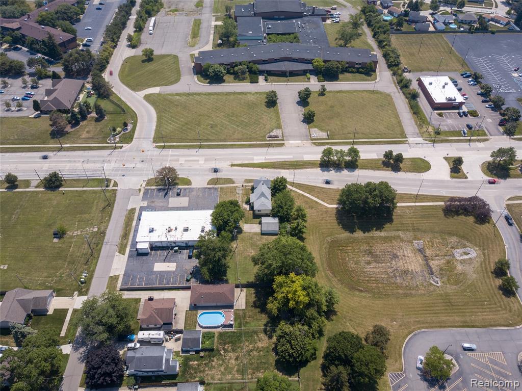 main property photo 21